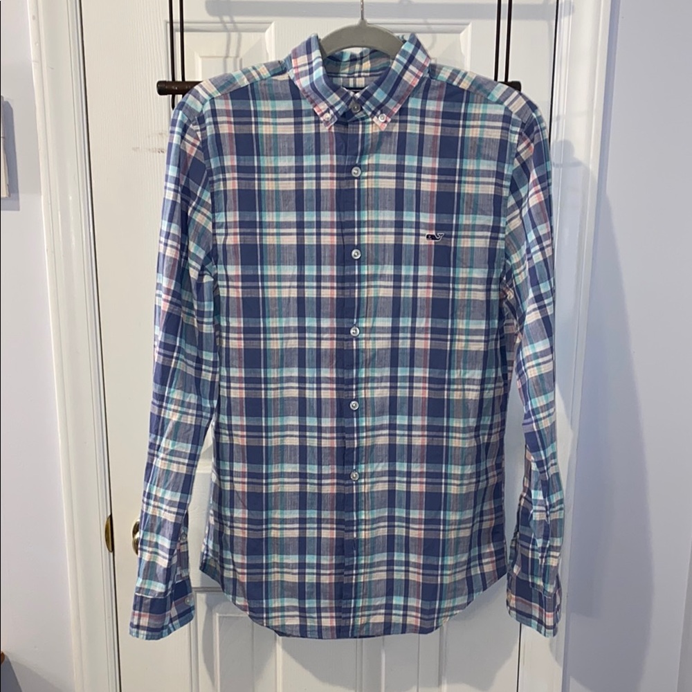 Vineyard Vines men’s sz. S, slim fit whale shirt, 100% cotton, preowned